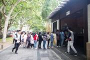 女厕所总是排队？全国政协委员周世虹建议从设计端改革-中国石化加油卡充值